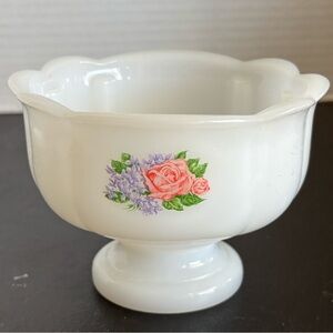 Vintage Avon Milk Glass Pedestal Soap Dish or Small Candy Dish pre-owned